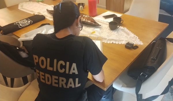 PF realiza busca e apreensão e vai monitorar morador de MS com tornozeleira eletrônica