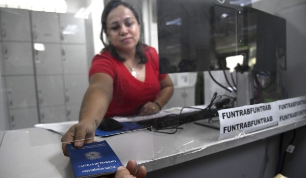 MS possui 4,3 mil vagas de emprego em vários setores da economia