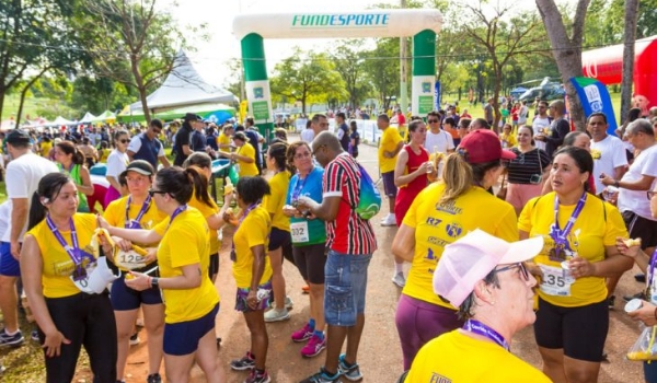 Segunda edição do Festival de Verão no Parque atrai campo-grandenses para prática de exercícios ao ar livre