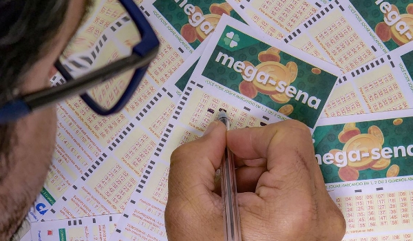 Mega-Sena acumula e prêmio vai a R$ 50 milhões