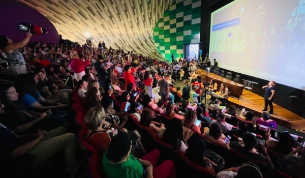 Subsecretaria entrega Selo Social Empresa Amiga da Mulher em encontro de gestoras