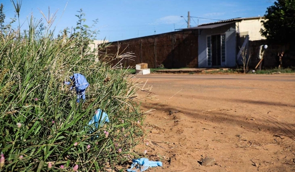 Pistoleiros descarregam 18 tiros e executam dois homens na Capital