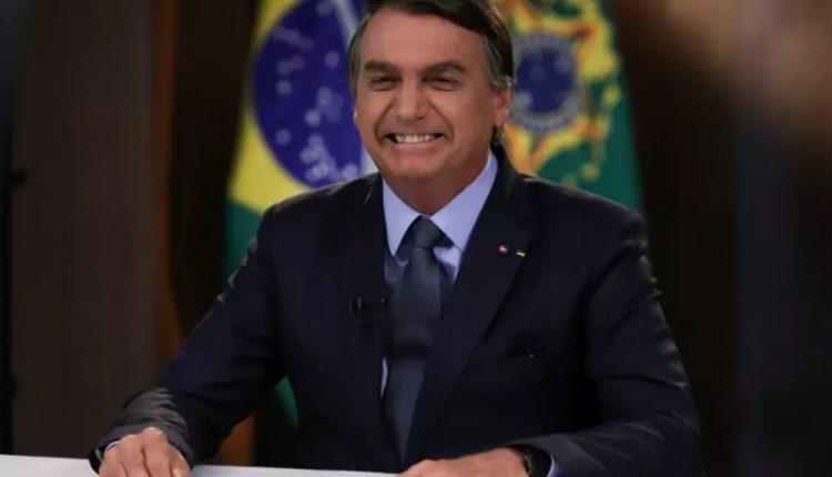 Bolsonaro quer retirar R$ 1,4 bi do MEC para obras