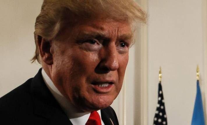 Trump tuíta de hospital: “Estou bem, eu acho”