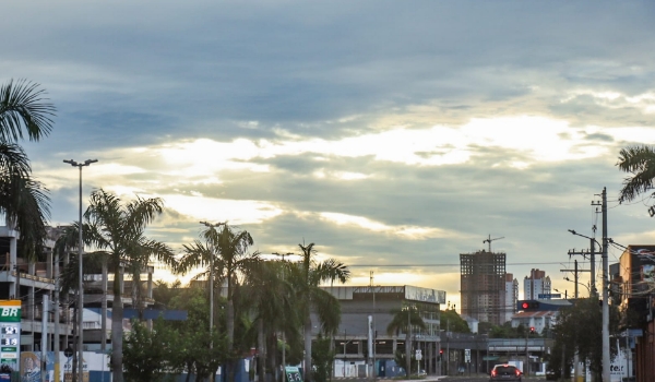 Domingo de Páscoa será de tempo instável com sol e chuva em MS