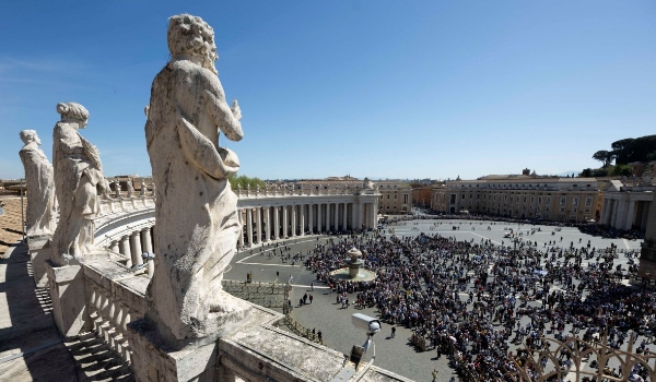Vaticano diz “não” a mudanças de sexo e teoria de gênero em novo documento
