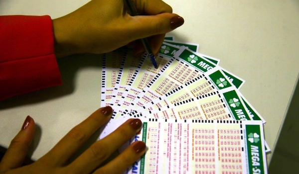 Mega-Sena 2711: sorteio desta quinta (11) tem prêmio estimado em R$ 50 milhões