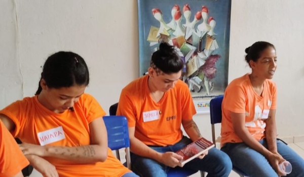 ‘Um Campo Grande de Mulheres Leitoras’: projeto da Agepen leva literatura e esperança a detentas