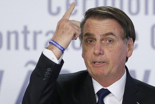 Bolsonaro promete emendas em 'campanha'