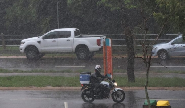 Cemtec faz alerta para grandes acumulados de chuva nesta semana no MS