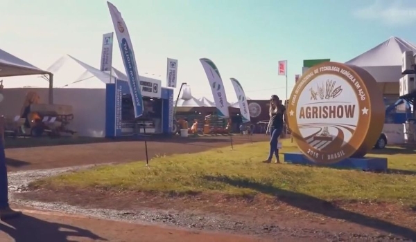 Governos Lula e Tarcísio travam “duelo de anúncios” para Agrishow