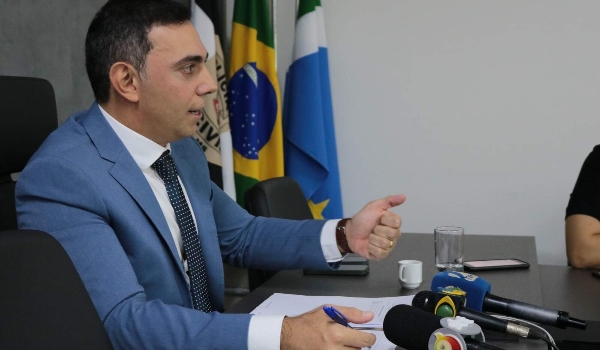  Governo publica nomeação de Roberto Gurgel como adjunto da Administração