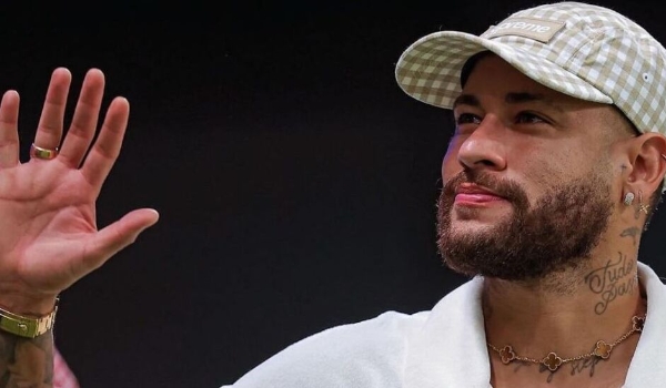 Neymar envia helicóptero com suprimentos ao RS, diz influenciadora