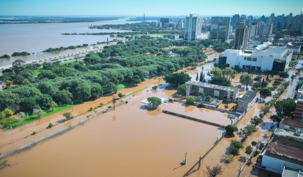Fake news sobre tragédias no RS: governo pede que PF investigue postagens de Eduardo Bolsonaro, senador Cleitinho e Pablo Marçal