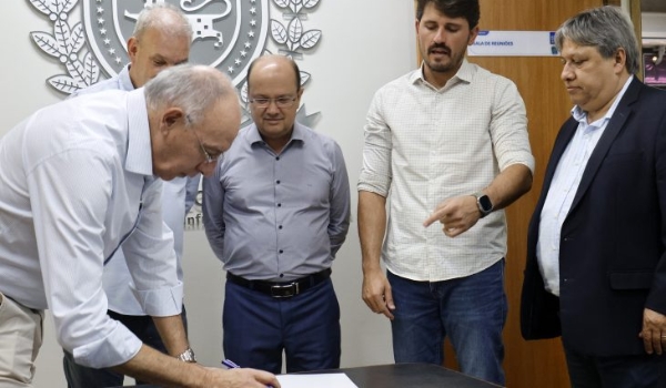 Em convênios com quatro municípios, Governo de MS destina mais R$ 15 milhões para infraestrutura