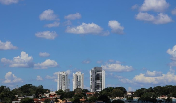 Segunda-feira tem manhã mais fresca e tarde amena