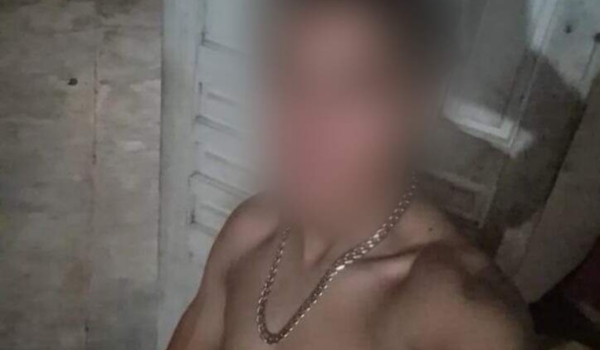 Adolescente é encontrado morto e com ferimentos no rosto