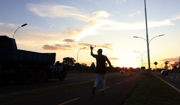 Com dia ensolarado, MS registra sexta com tempo firme e variação de nebulosidade