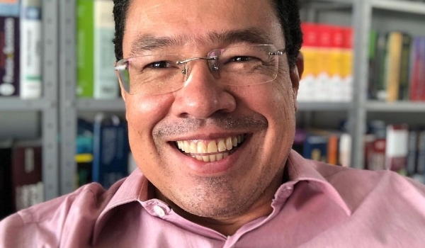 Após prisão, ex-prefeito diz que operação tenta inviabilizar candidatura