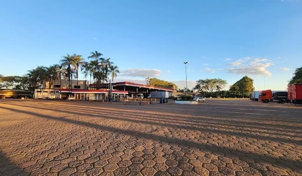 Vendado e amarrado, motorista é sequestrado e mantido em cárcere