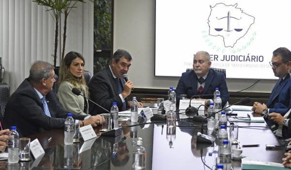 Governo do Estado, Justiça e municípios assinam termo para extinção de execuções fiscais