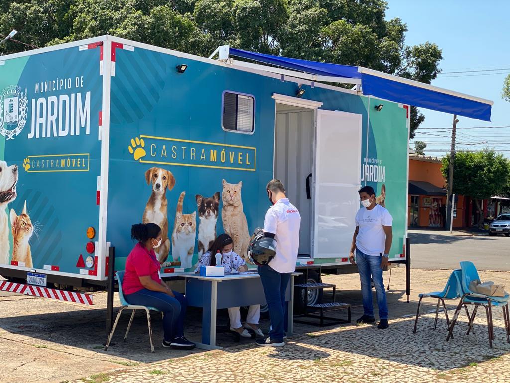 Castramóvel da Prefeitura de Jardim inicia castração gratuita de animais