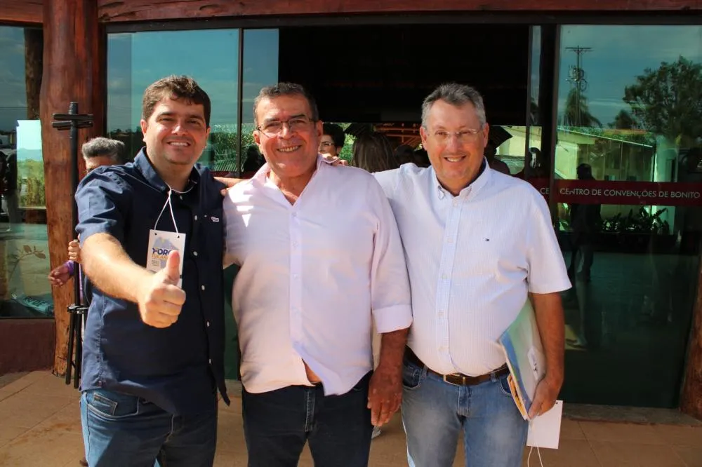 Lideranças de Anastácio fortalecem presença no encontro "Força Tucana" em Bonito