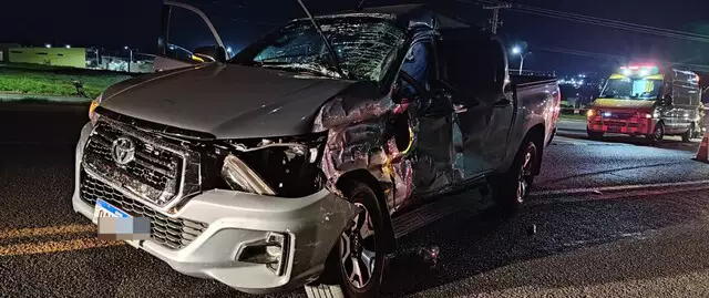 Motorista morre em acidente entre caminhonete e carreta na BR-163 