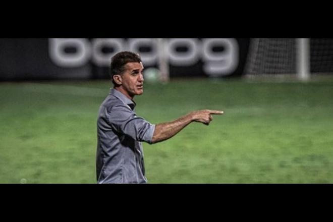 Depois de um mês, Mancini não sabe como jogar no Corinthians