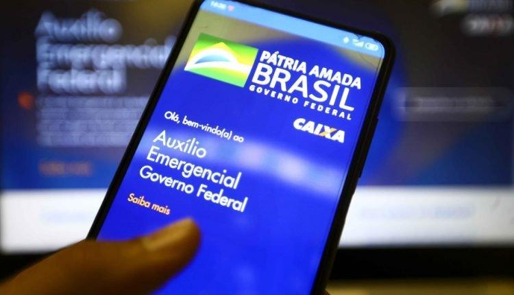 ‘No caso de 2ª onda, auxílio emergencial é certeza’, afirma Paulo Guedes