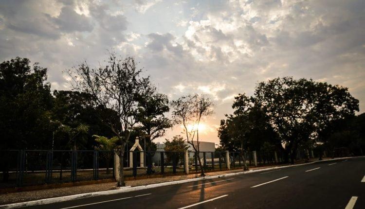 Terça será de calor com possíveis pancadas de chuva em todo o MS