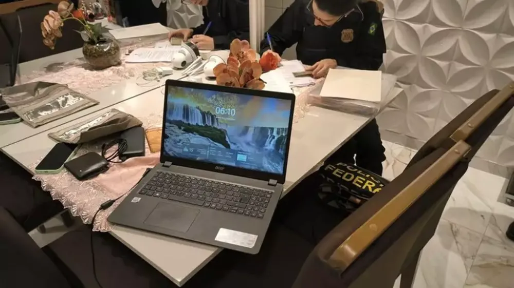 PF caça quadrilha que fraudou R$ 10 milhões em benefícios de moradores de rua