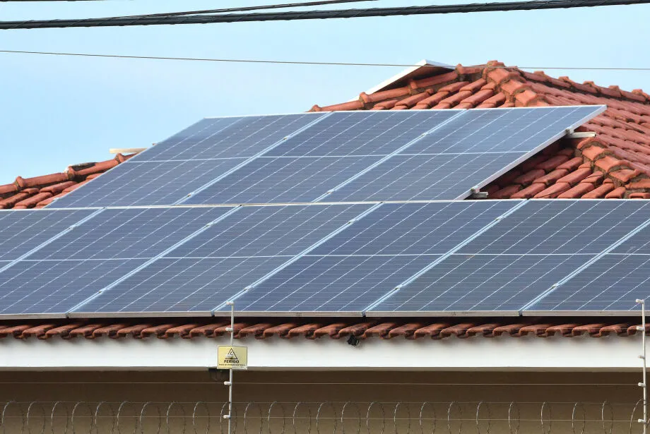 Projeto quer incentivar a microgeração de energia e substituir a tarifa social por placas solares | Gerson Oliveira/Correio do Estado