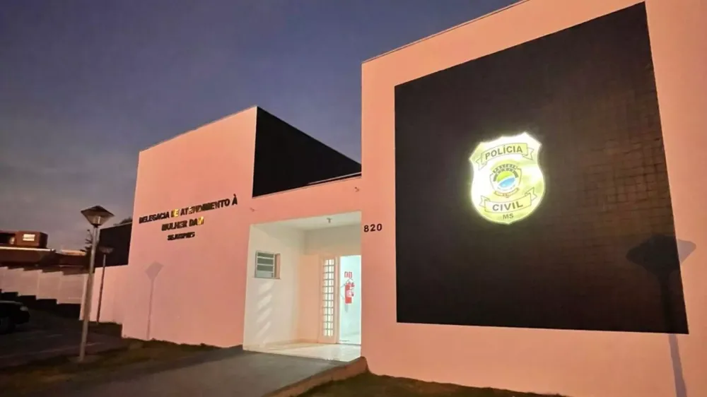 Polícia prende homem que se masturbava para alunas próximo de escola em Dourados