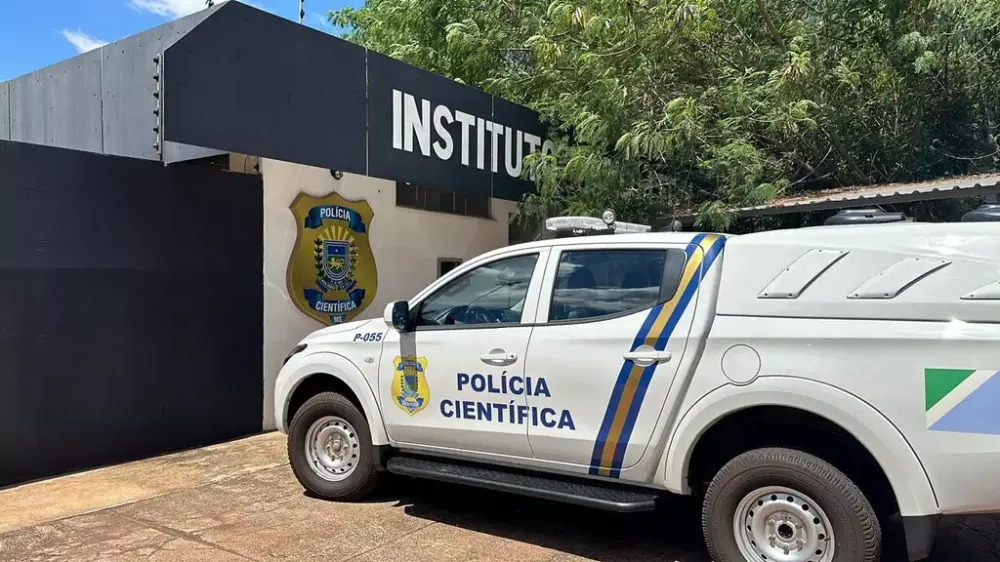 Carro capota em rodovia e duas pessoas morrem em Bonito