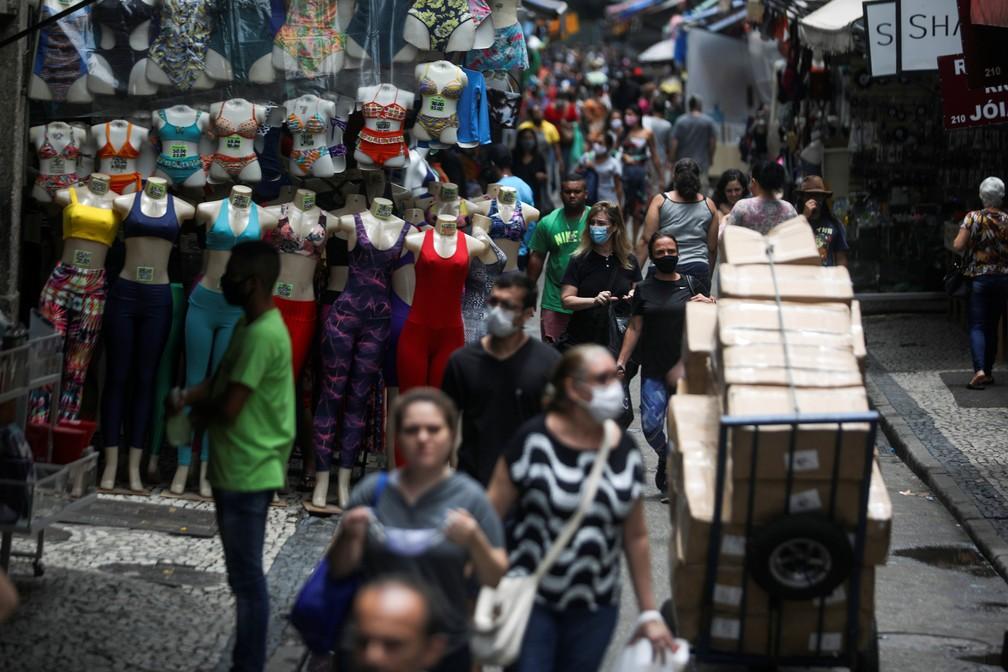 Economia brasileira cresce 7,7% no 3º trimestre