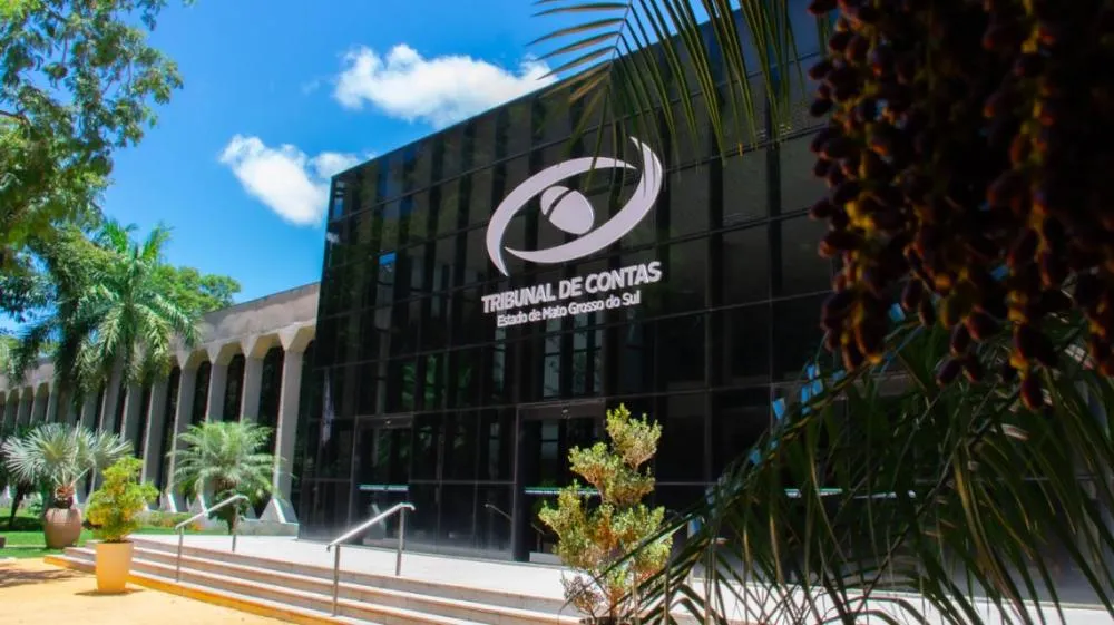 TCE inclui Beto e candidatos favoritos na lista de contas reprovadas; liminares “salvam” tucano