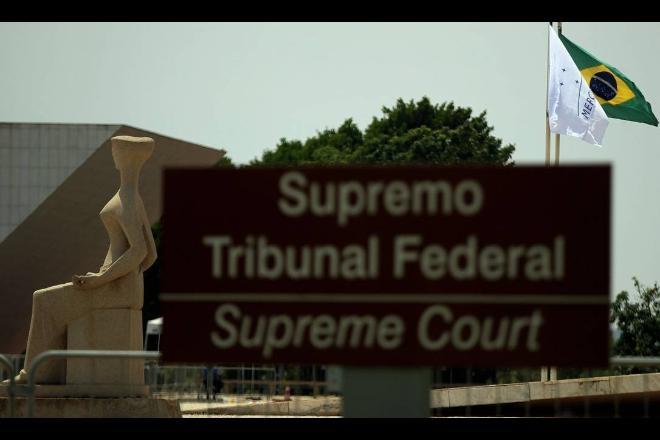Supremo Tribunal Federal barra reeleição de Maia e Alcolumbre no Congresso