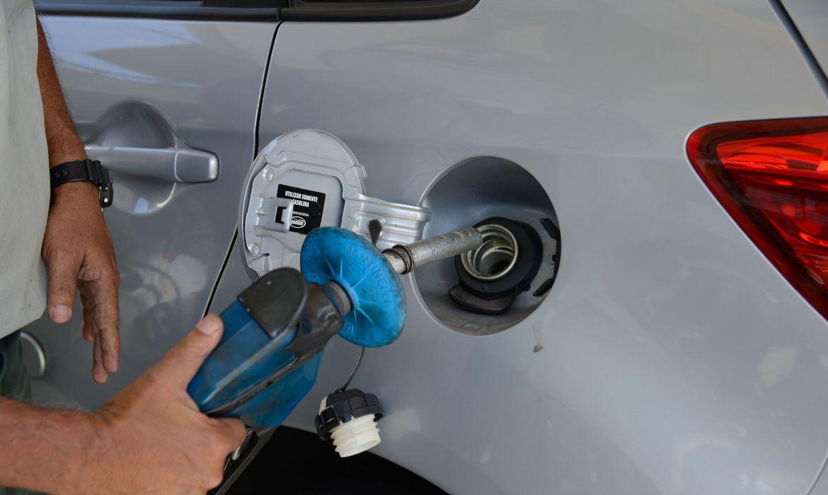 Aumento da gasolina afeta preço do etanol