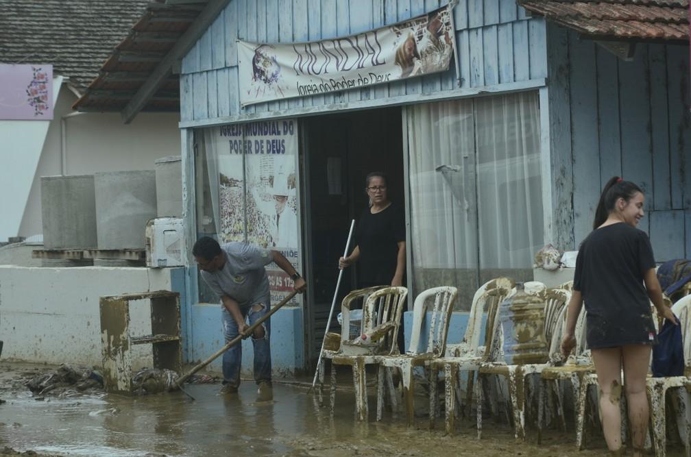 Nove pessoas seguem desaparecidas em SC