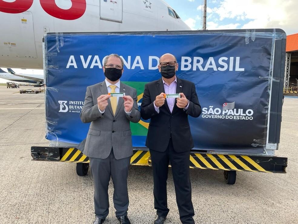 SP recebe lote com 5,5 mi de doses CoronaVac