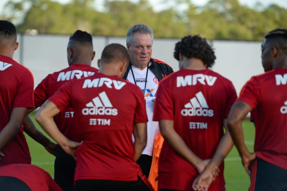 Versão 2019.1: ainda com poucas caras novas, Flamengo enfrenta o Ajax no primeiro ensaio no ano