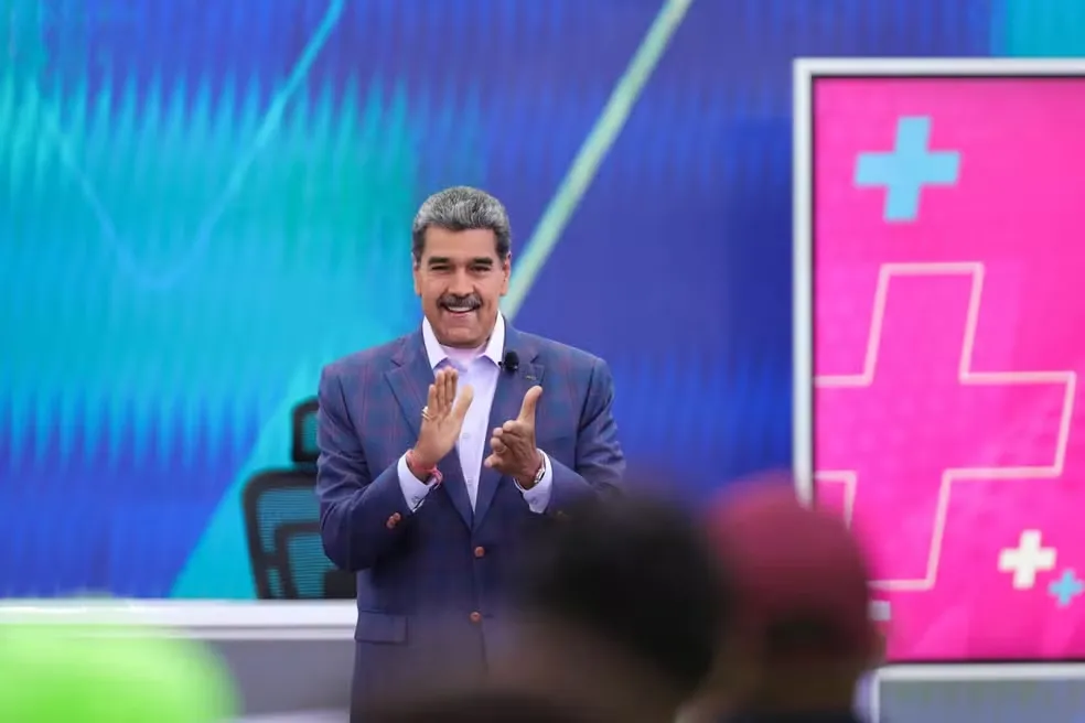 Nicolás Maduro decreta adiantamento do Natal na Venezuela para 1º de outubro