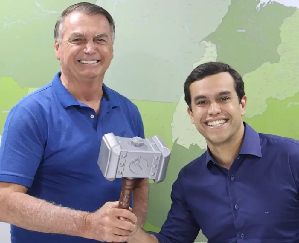 Vídeo: Bolsonaro estreia na campanha de Beto Pereira