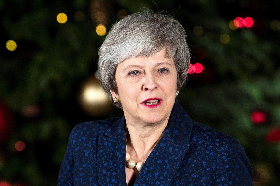 Premiê britânica faz último apelo para o Brexit
