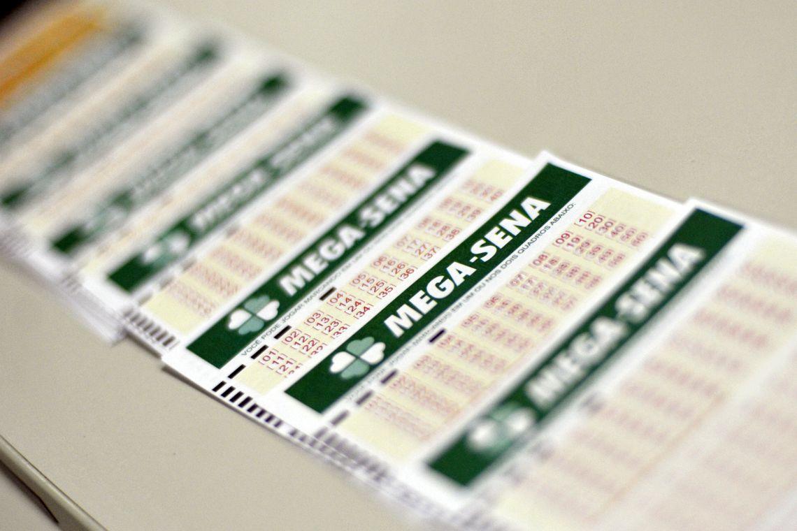 Mega-Sena pode pagar R$ 2,5 milhões neste sábado
