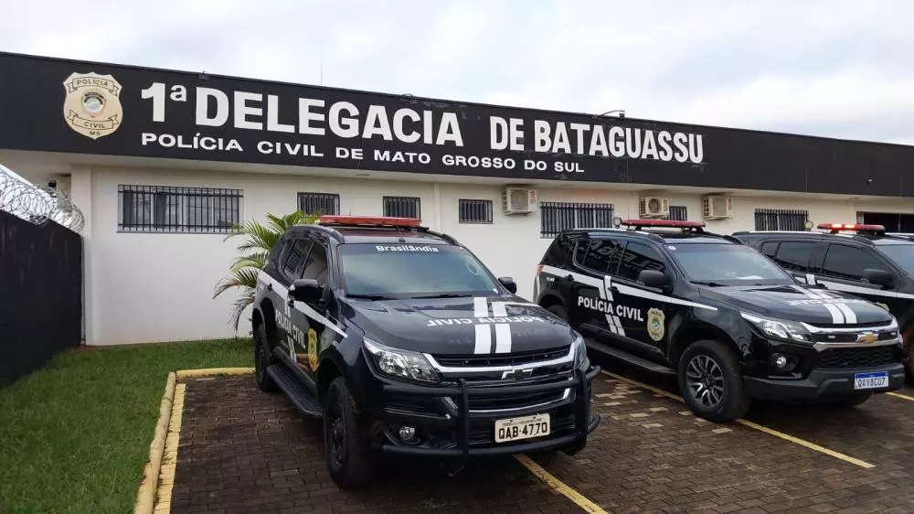 Homem é preso após ser flagrado distribuindo santinhos de vereadora em MS