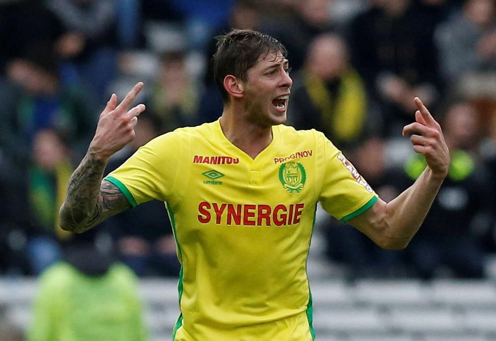 Corpo é encontrado nos destroços de avião que caiu com Emiliano Sala