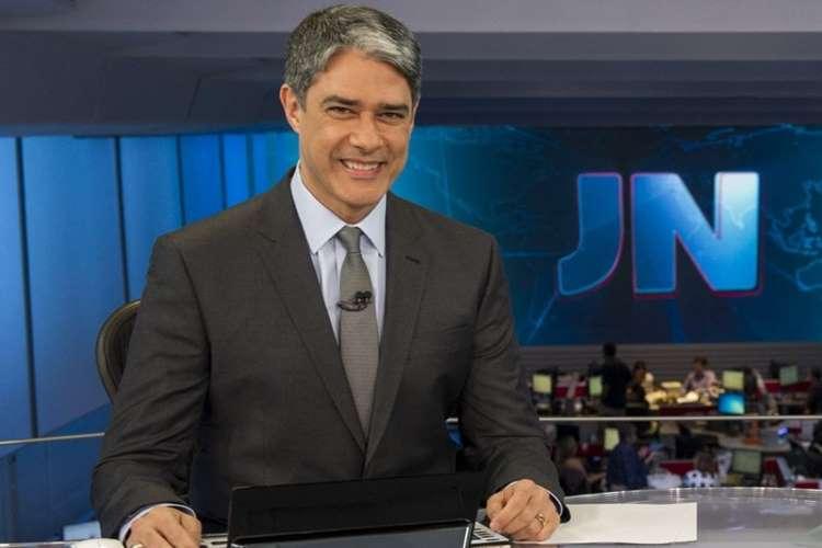“Fantástico” faz William Bonner cantar “O Nome dela é Jennifer”