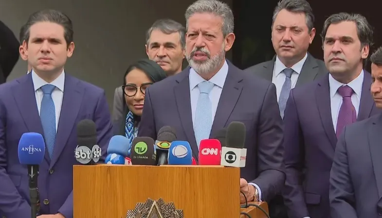 Lira oficializa apoio a Hugo Motta para a presidência da Câmara dos Deputados